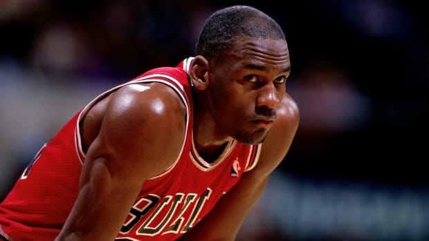 michael-jordan-flight-school-free_sneakers-video.jpg